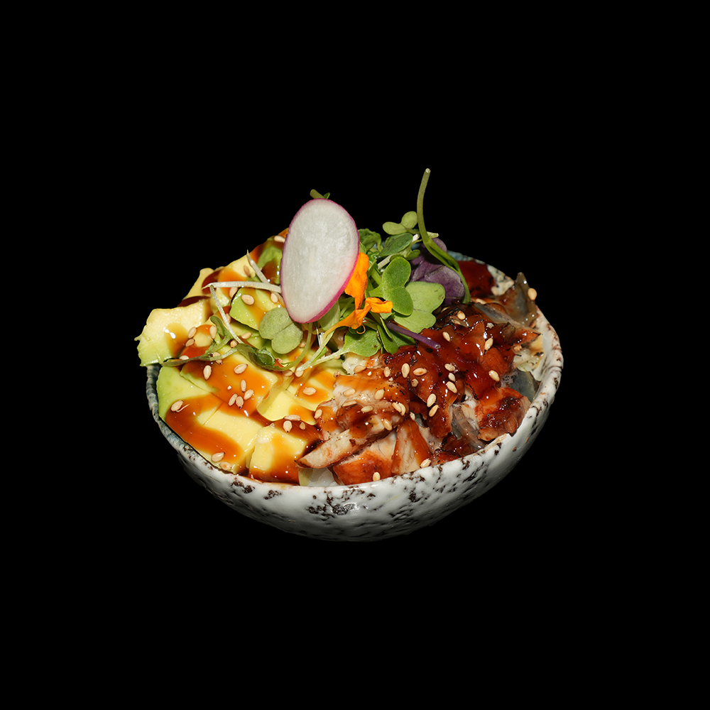 Tarta de anguila aguacate con salsa anguila