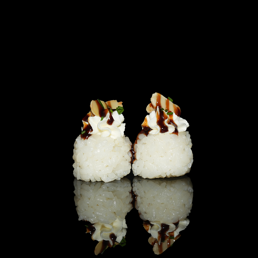 Gunkan de venus con queso crema y salsa anguila 1u