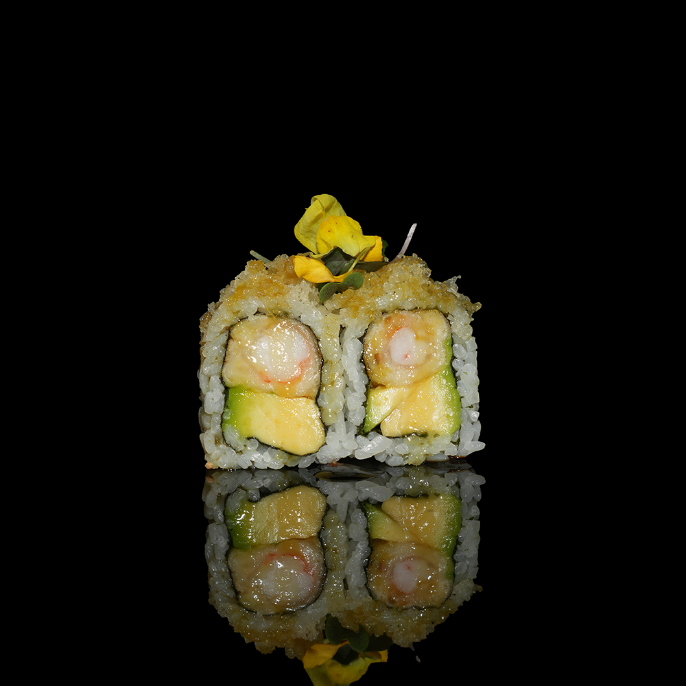 Uramaki ebi tempura aguacate con salsa mostaza con miel 4u