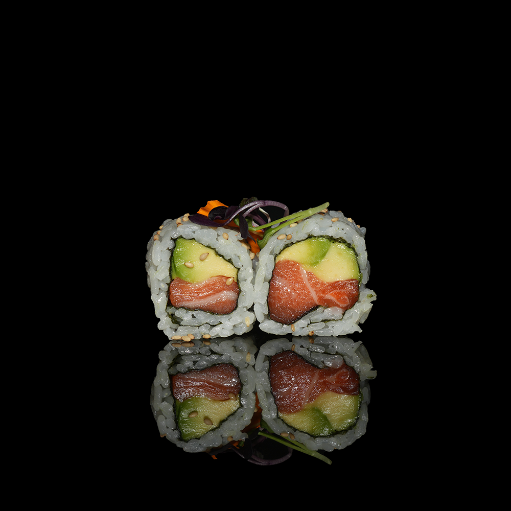 Uramaki salmón aguacate 4u